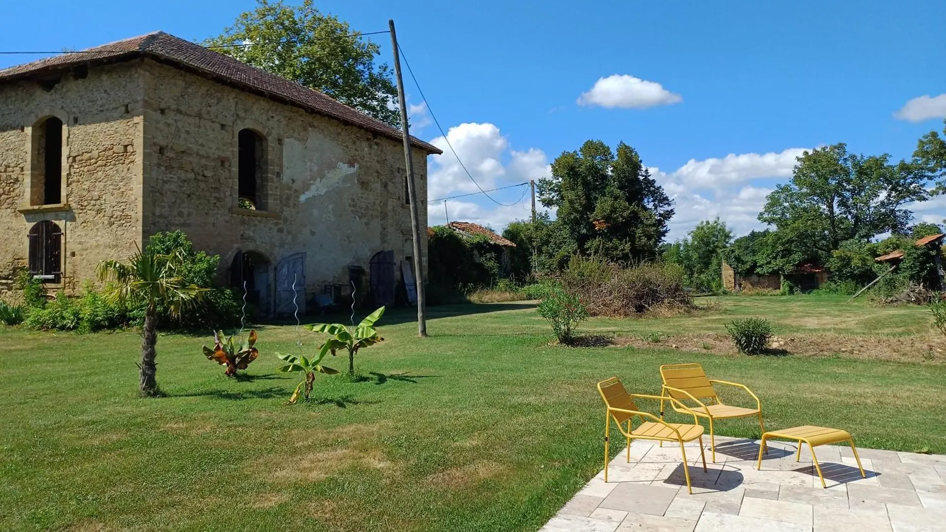 Sariac-Magnoac Chateau In Sw France - Comfortable 6 Bedroom House בית נופש